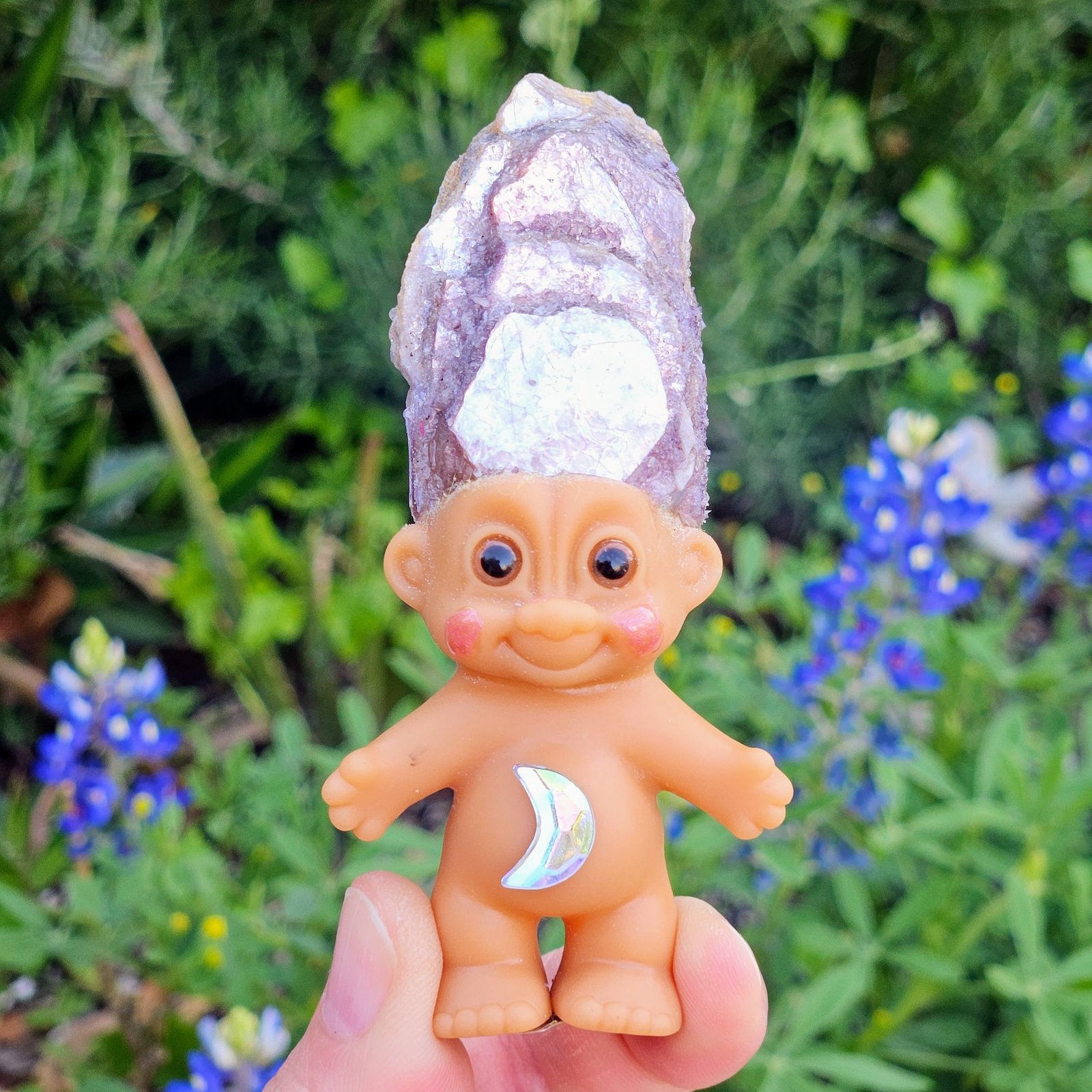 Trolls ドール MADE TO ORDER: Lepidolite Mica Shorty Troll with Crescent Moon gem